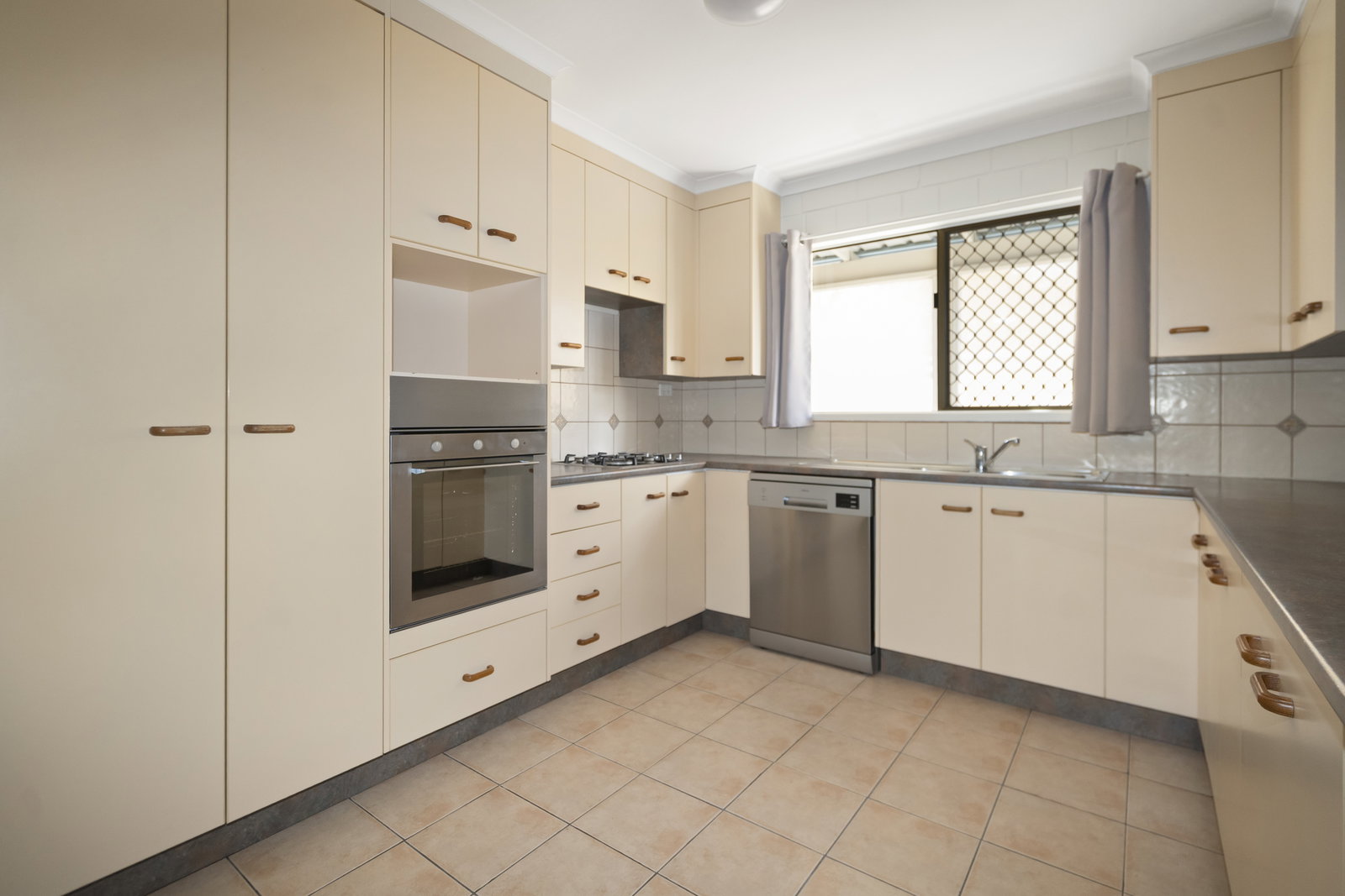 14 Dittman Road, Avoca  QLD  4670