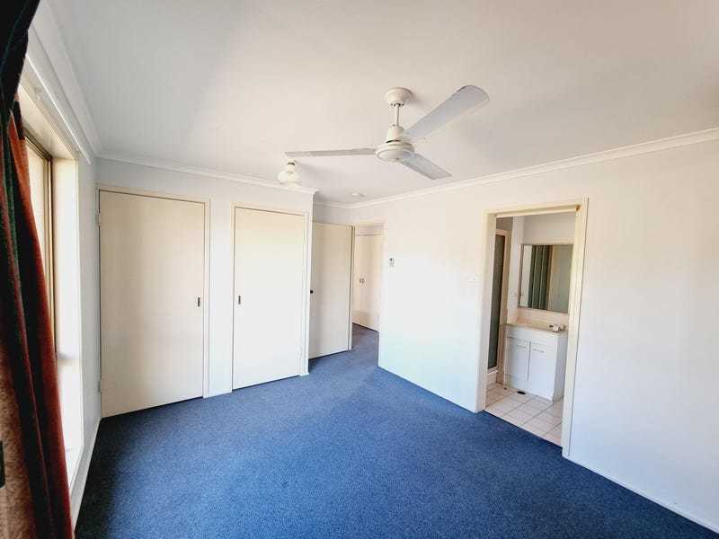2 Valiant Court, Clinton  QLD  4680