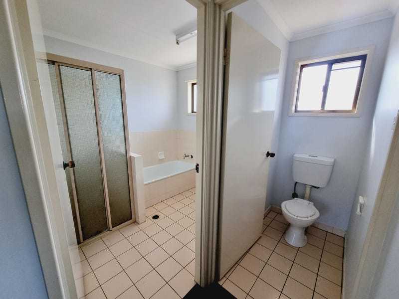 2 Valiant Court, Clinton  QLD  4680
