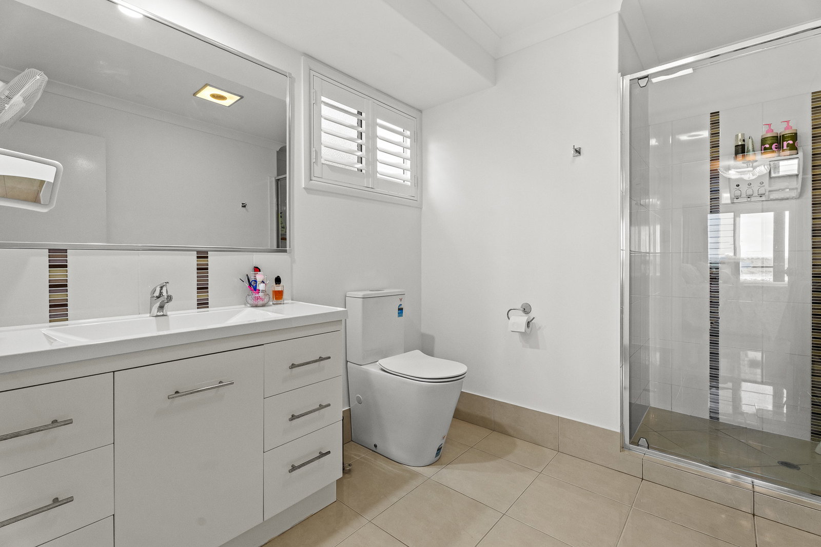 9-11 Jensen Avenue, Maaroom  QLD  4650
