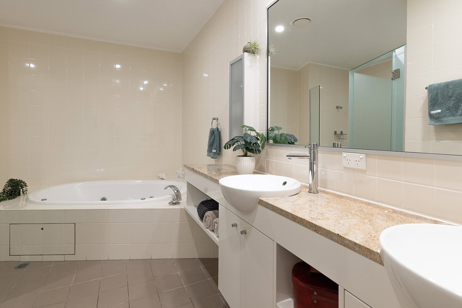 127/9 Beaches Village Circuit, Agnes Water  QLD  4677