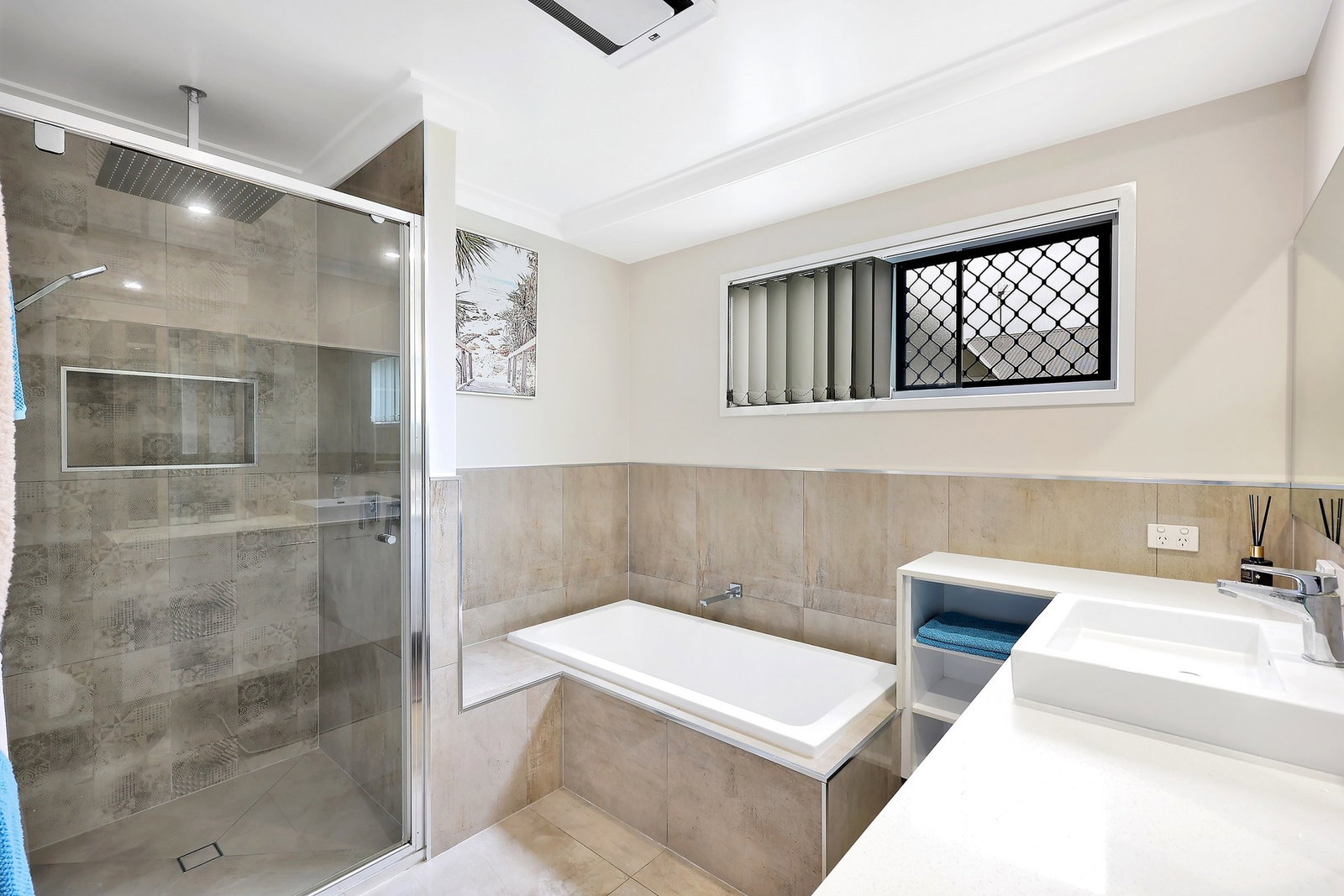 12 Sorrento Drive, Bargara  QLD  4670