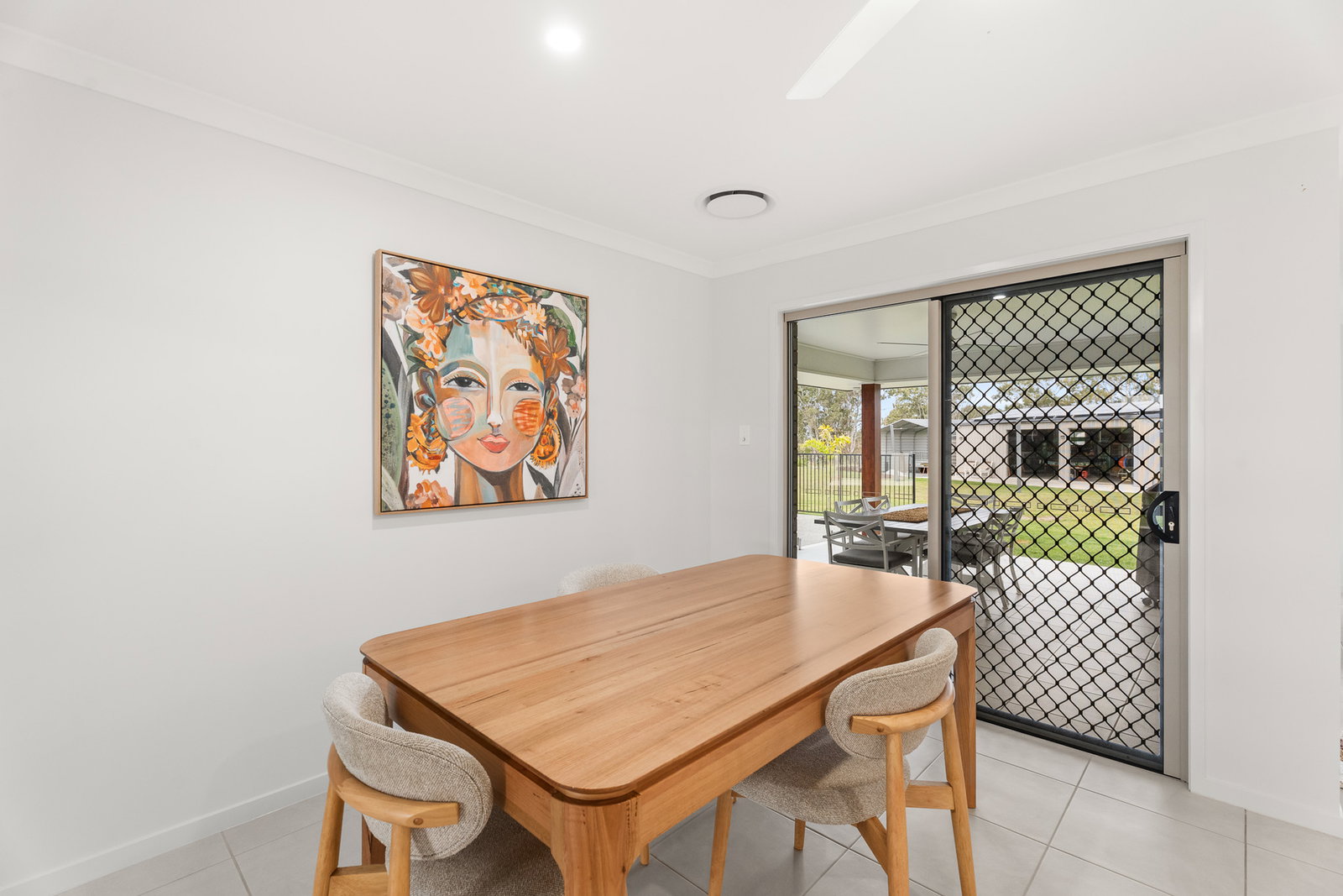 10 Phoenix Way, St Helens  QLD  4650
