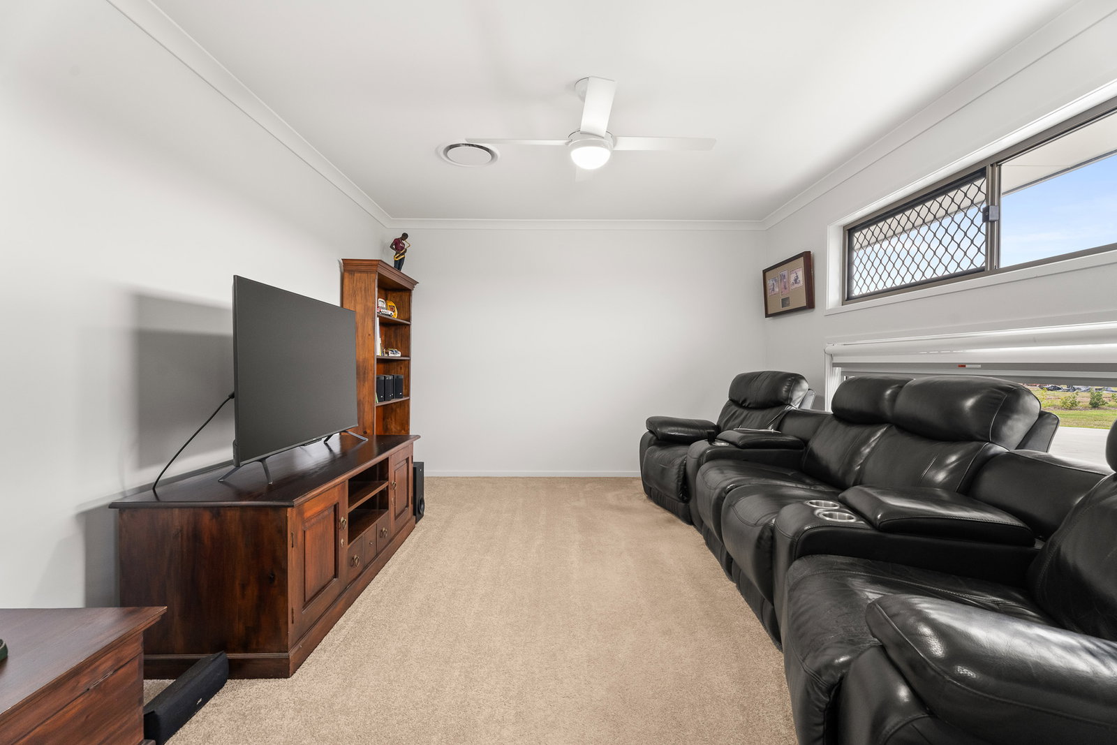 10 Phoenix Way, St Helens  QLD  4650