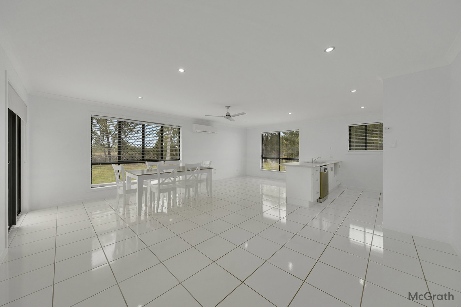 18 Giles Street, Glen Eden  QLD  4680