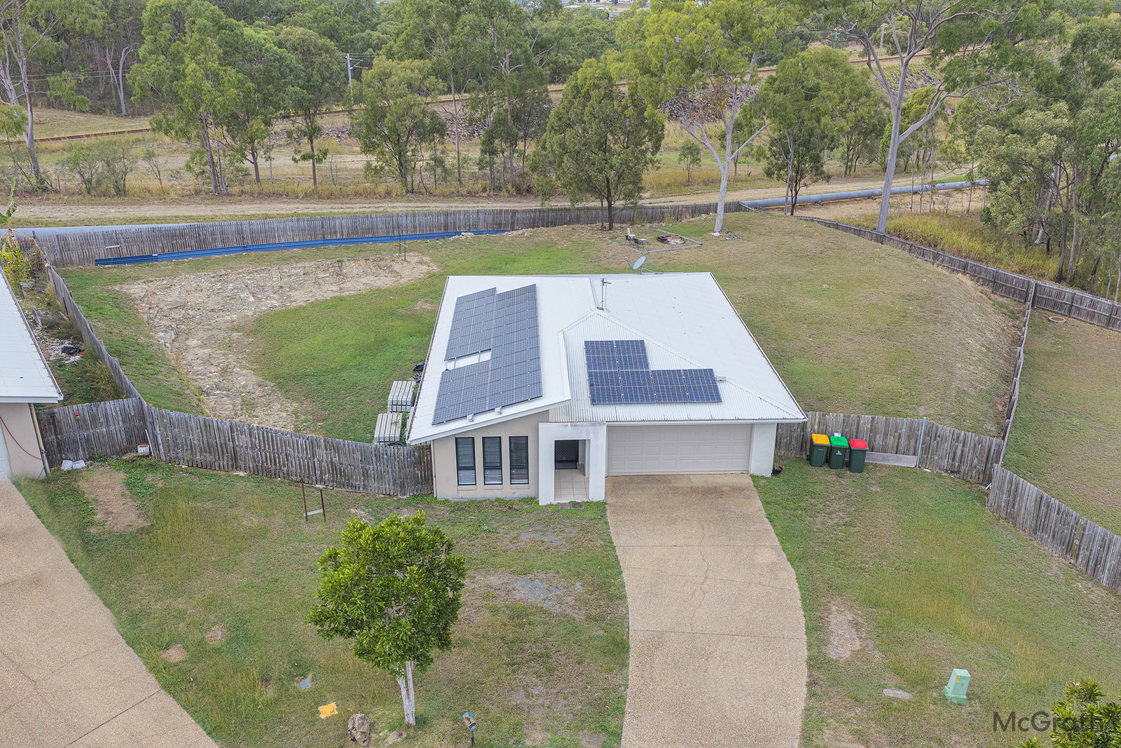 18 Giles Street, Glen Eden  QLD  4680