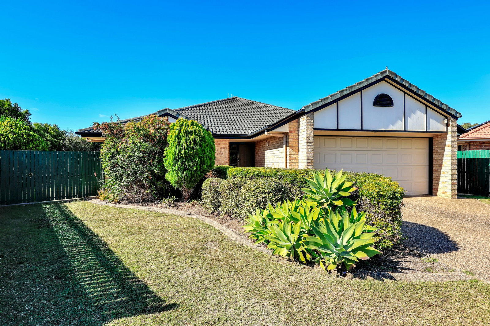 12 Palais Court, Avenell Heights  QLD  4670