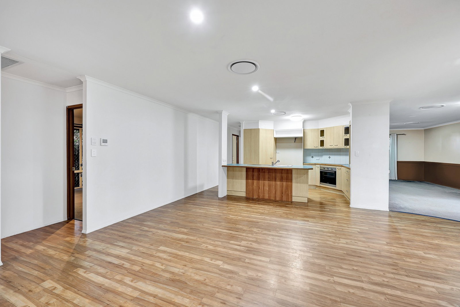 12 Palais Court, Avenell Heights  QLD  4670