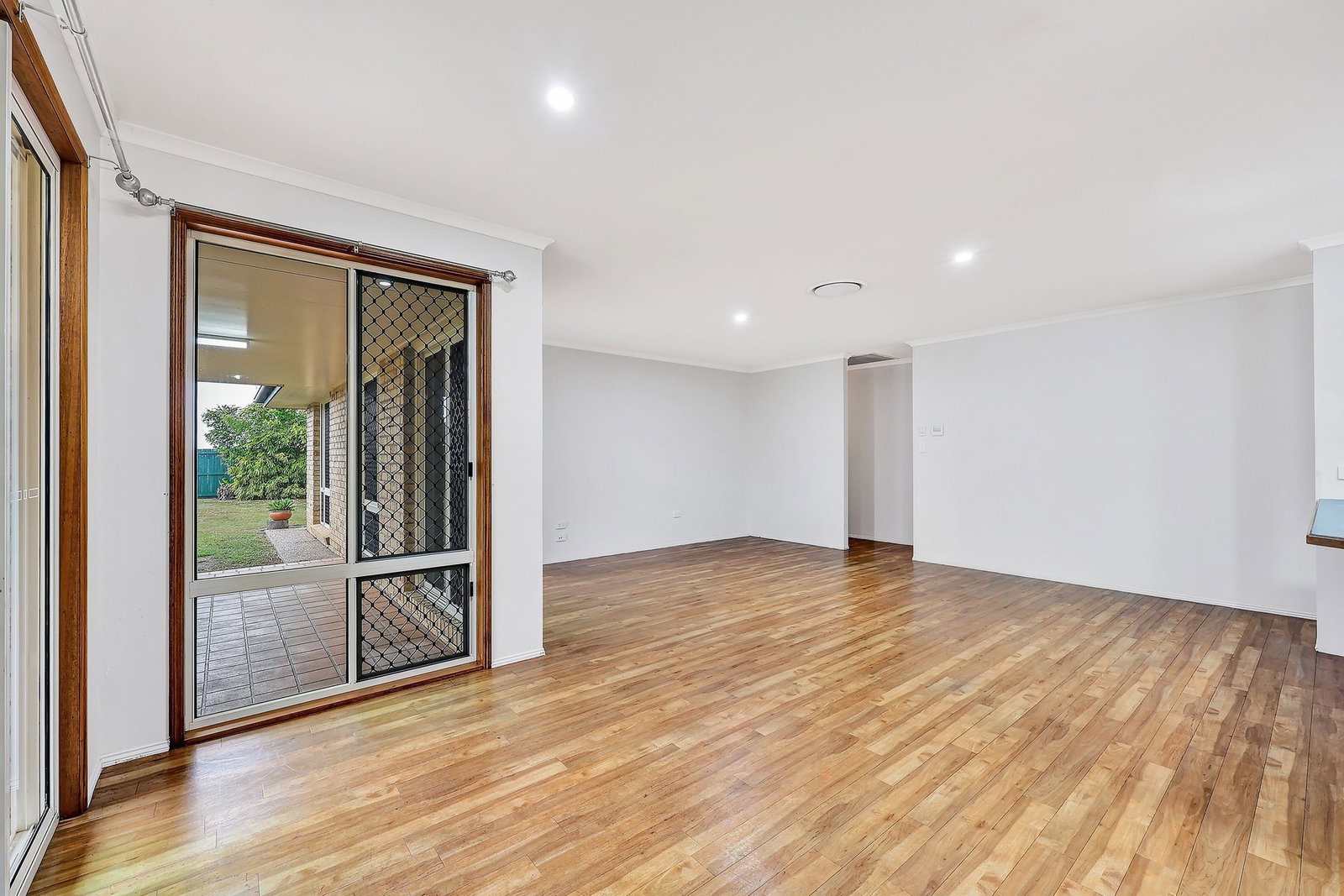 12 Palais Court, Avenell Heights  QLD  4670
