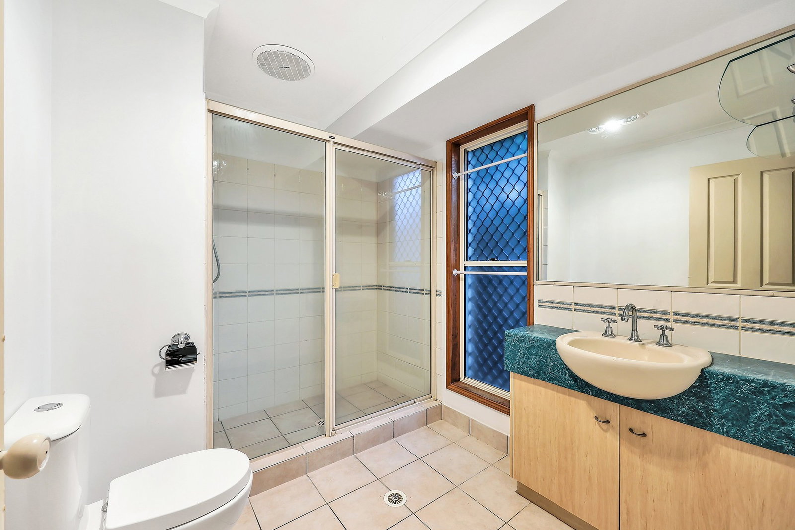 12 Palais Court, Avenell Heights  QLD  4670