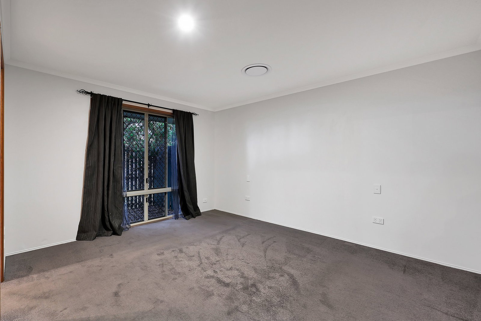 12 Palais Court, Avenell Heights  QLD  4670
