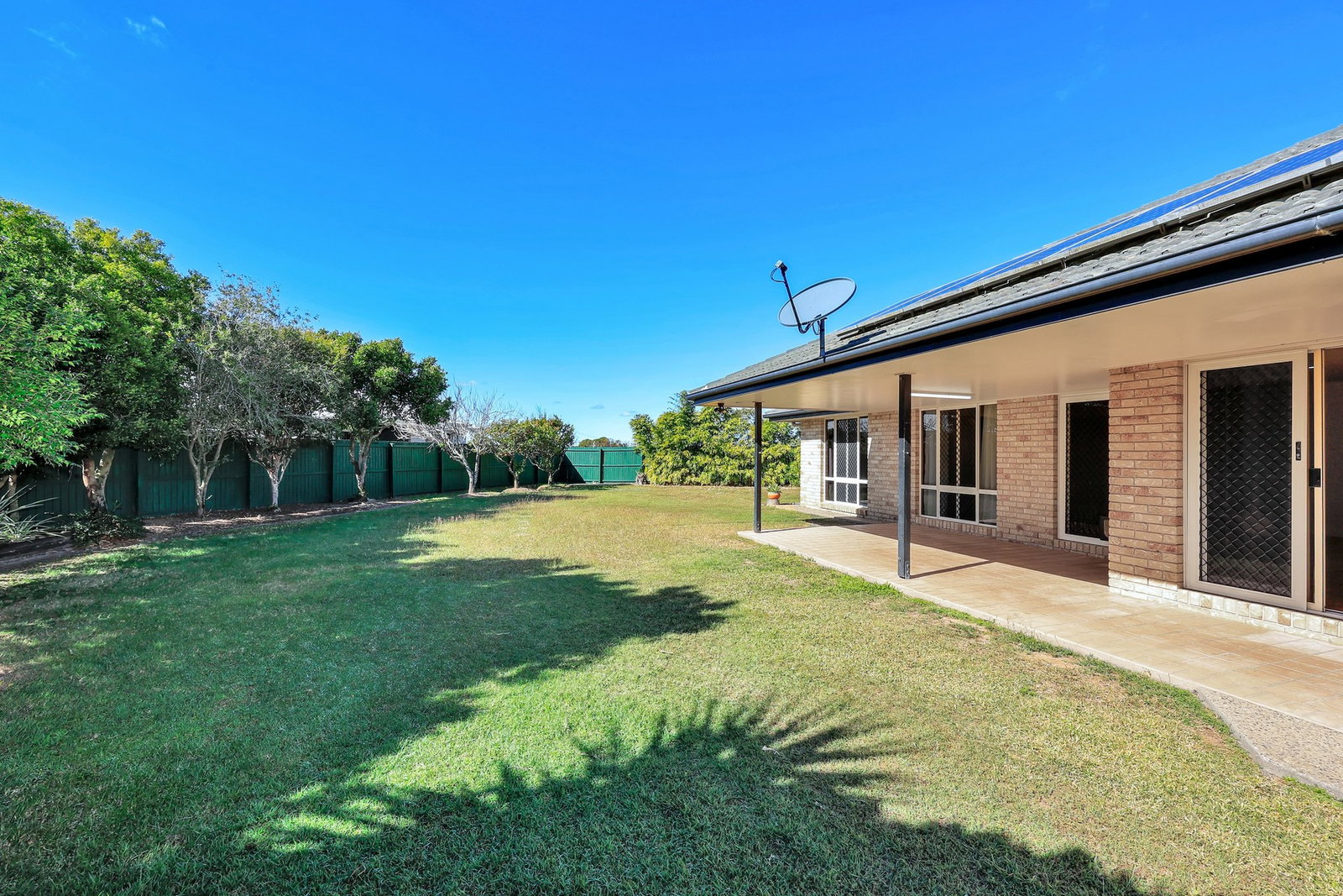 12 Palais Court, Avenell Heights  QLD  4670