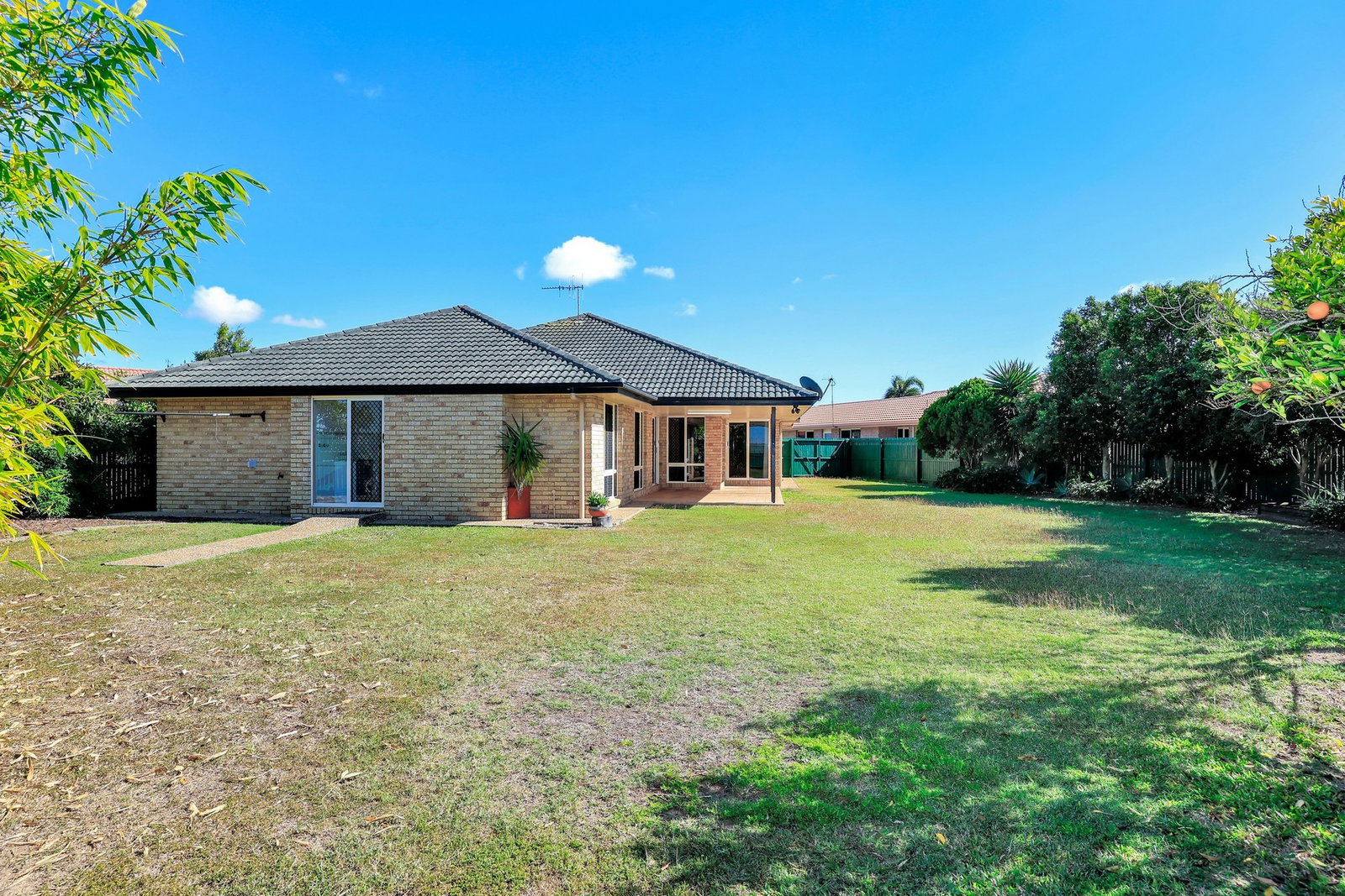 12 Palais Court, Avenell Heights  QLD  4670