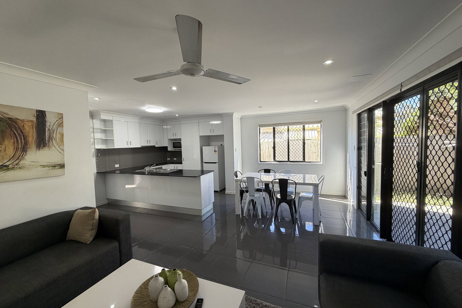 2/1 Agnes Street, South Gladstone  QLD  4680