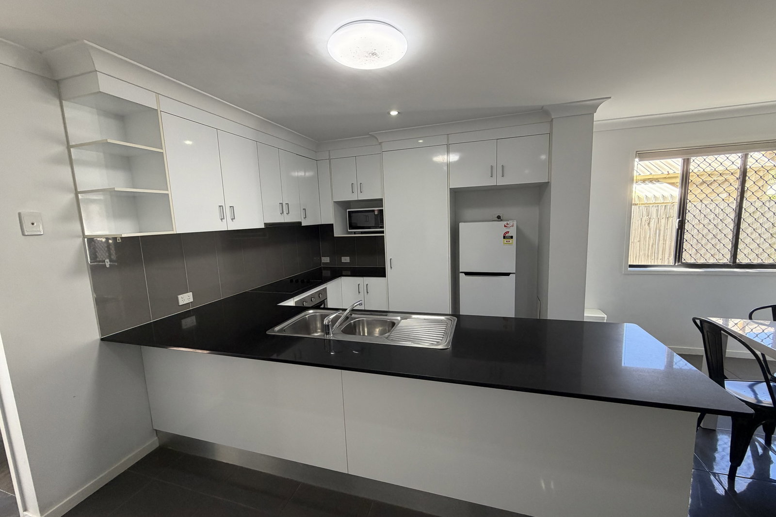 2/1 Agnes Street, South Gladstone  QLD  4680