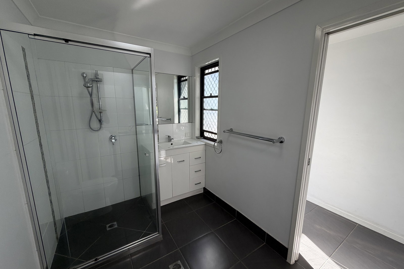 2/1 Agnes Street, South Gladstone  QLD  4680