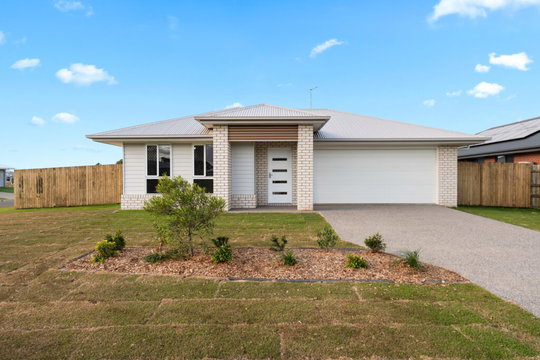 2 Lavender Place, Bargara  QLD  4670