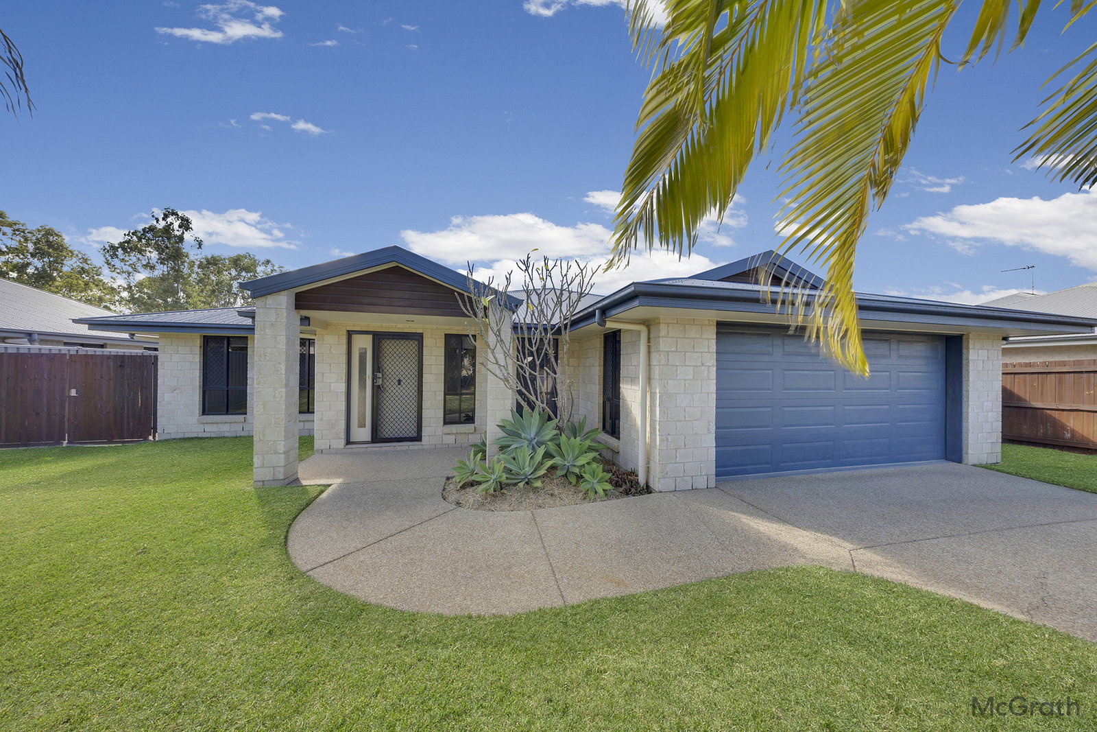 7 Woodland Court, Kirkwood  QLD  4680
