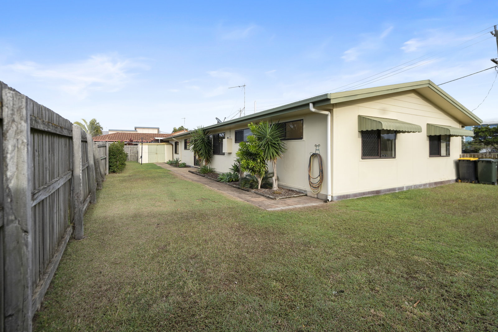 27 Mccavanagh Street, Bargara  QLD  4670