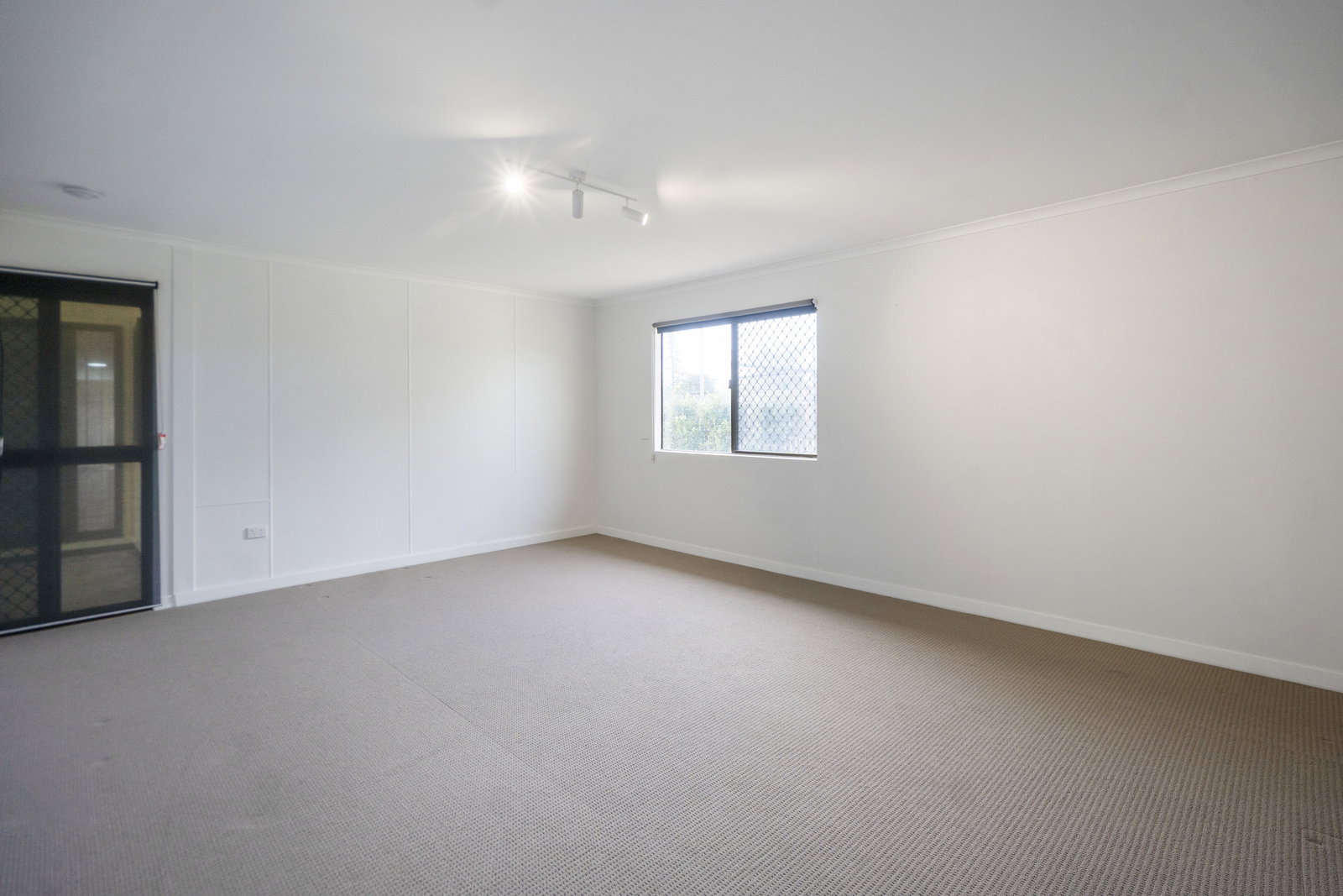 27 Mccavanagh Street, Bargara  QLD  4670