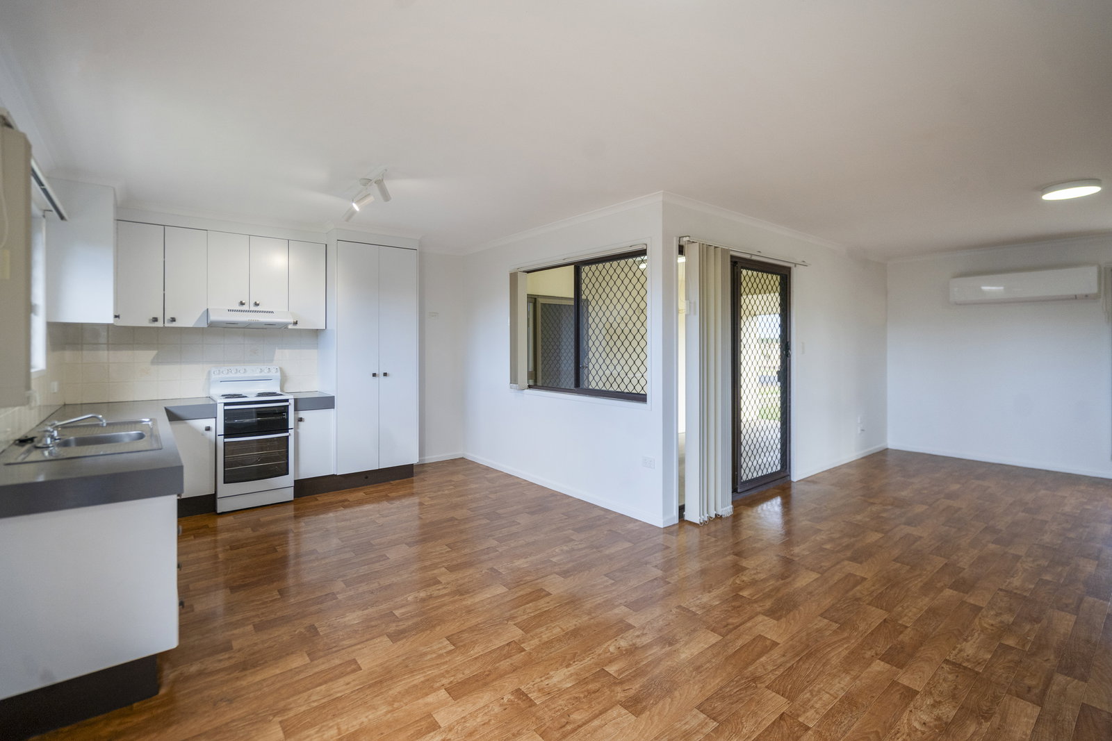 27 Mccavanagh Street, Bargara  QLD  4670