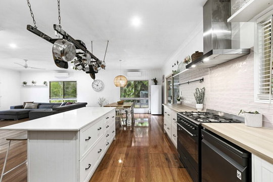 118 Central Road, Tinana  QLD  4650