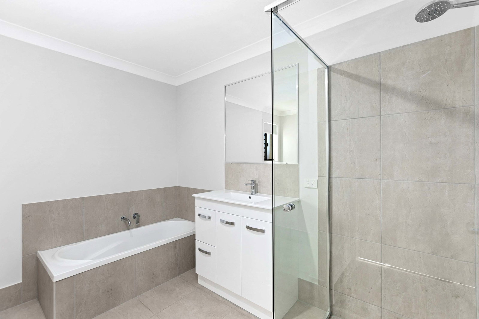 2/6 Tristans Way, Tinana  QLD  4650