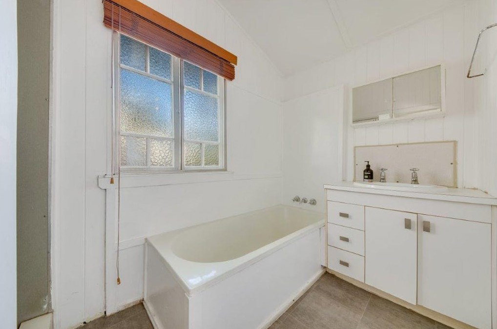 13 Oaka Lane, Gladstone Central  QLD  4680