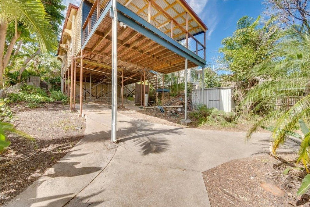 13 Oaka Lane, Gladstone Central  QLD  4680