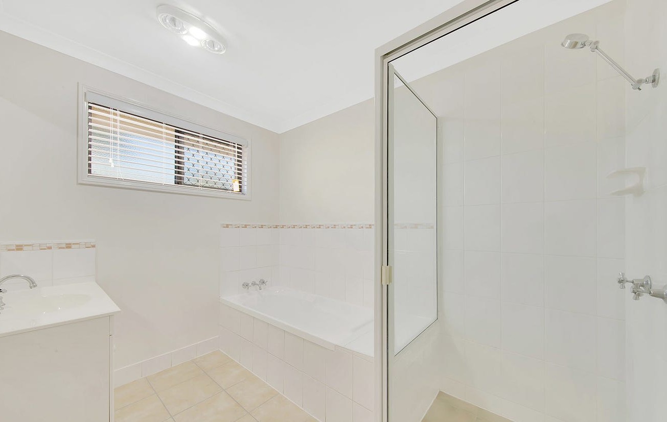 66 Col Brown Avenue, Clinton  QLD  4680