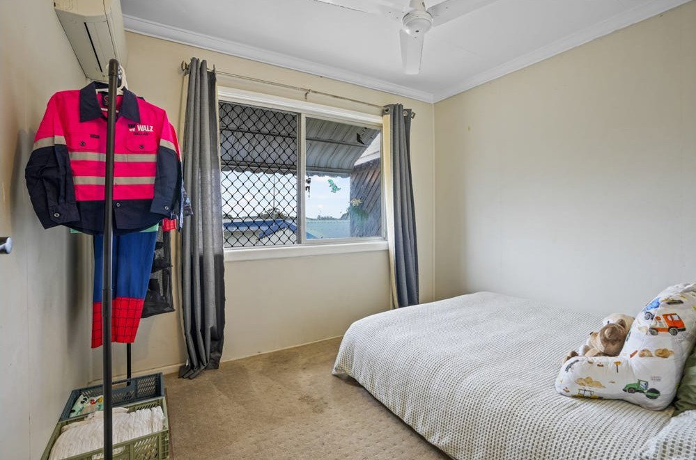 29 Wilson Street, New Auckland  QLD  4680
