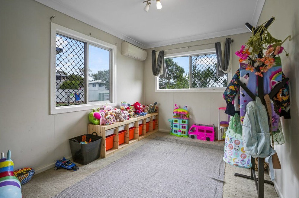 29 Wilson Street, New Auckland  QLD  4680