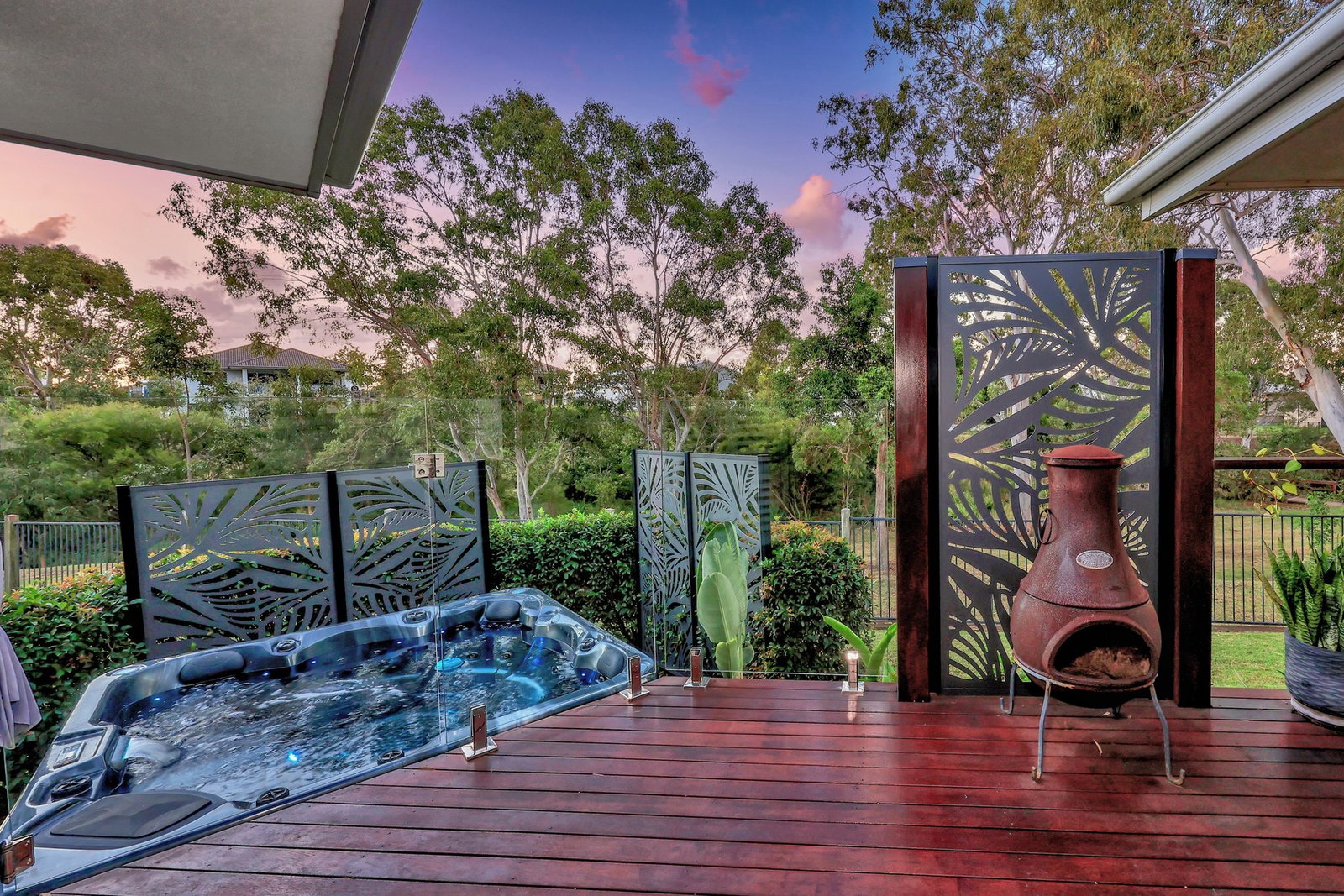 10 Sweetwater Court, Ashfield  QLD  4670