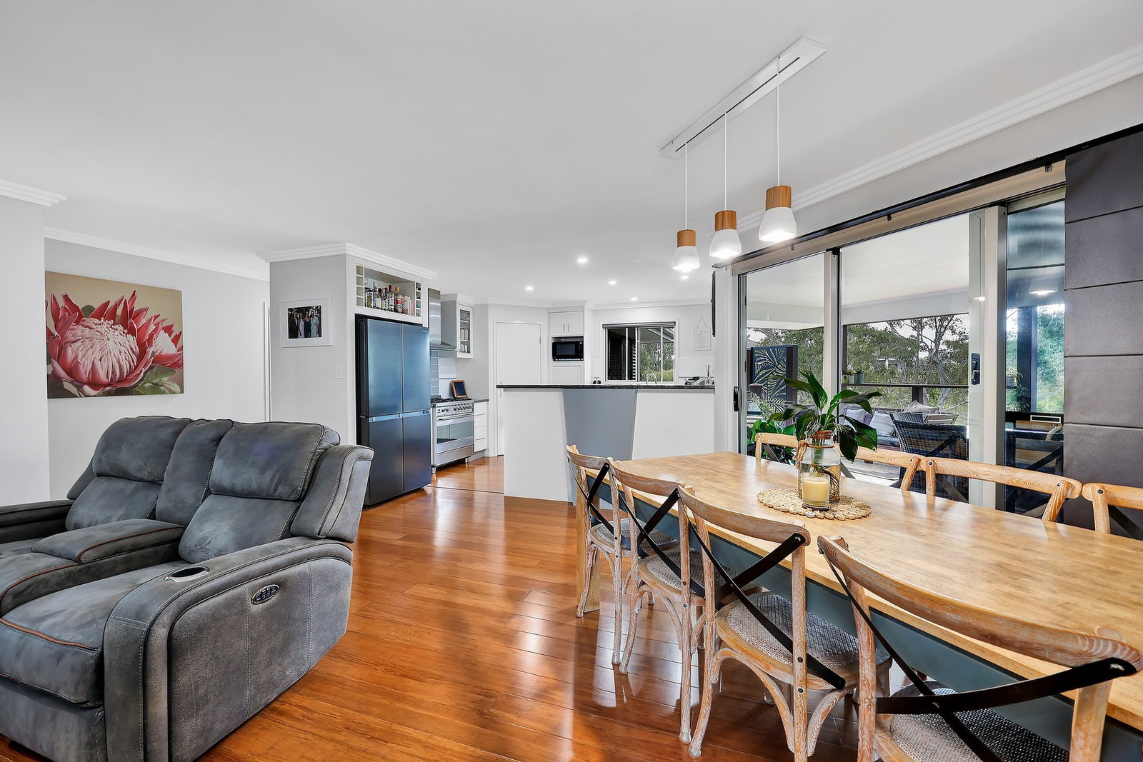 10 Sweetwater Court, Ashfield  QLD  4670