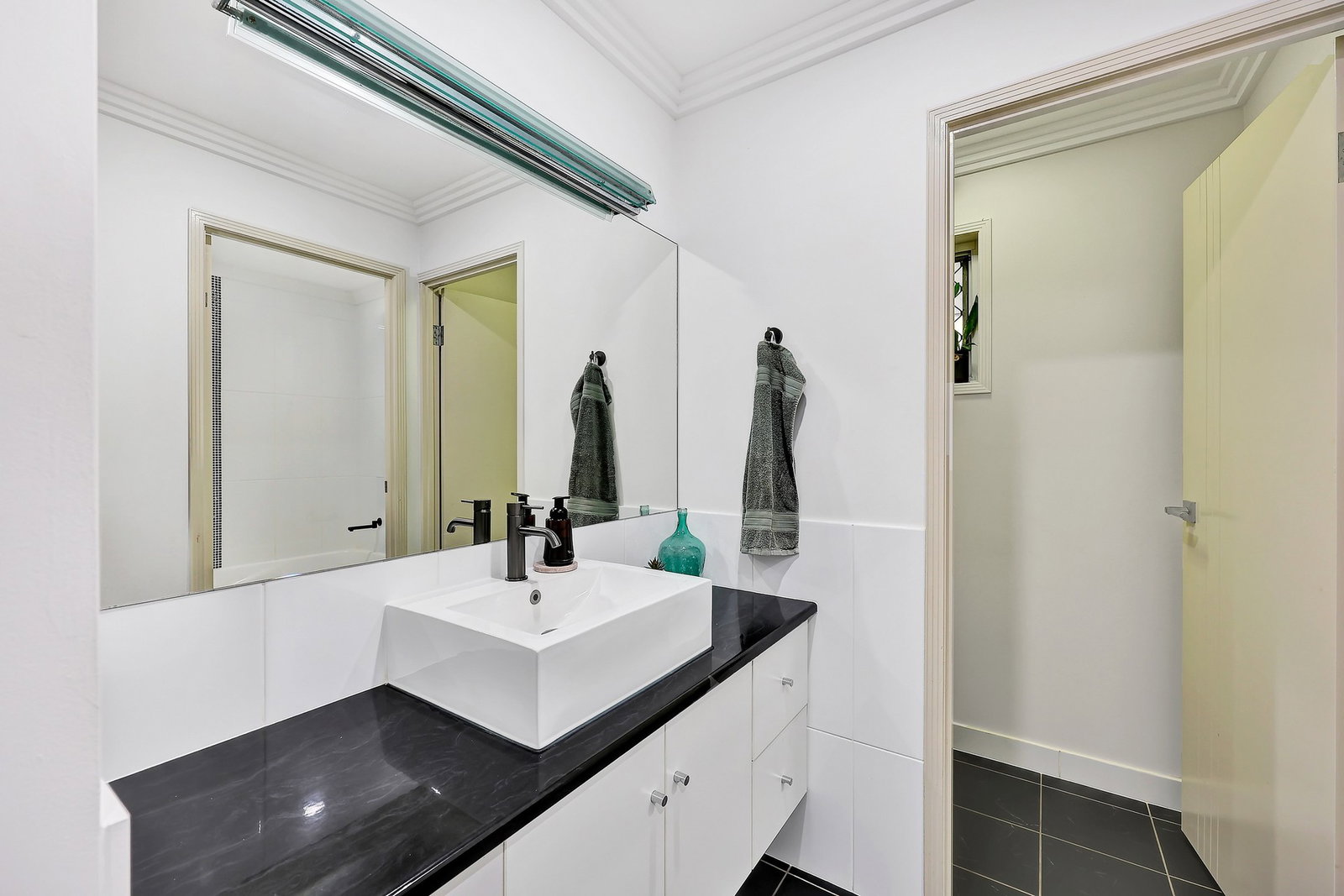 10 Sweetwater Court, Ashfield  QLD  4670