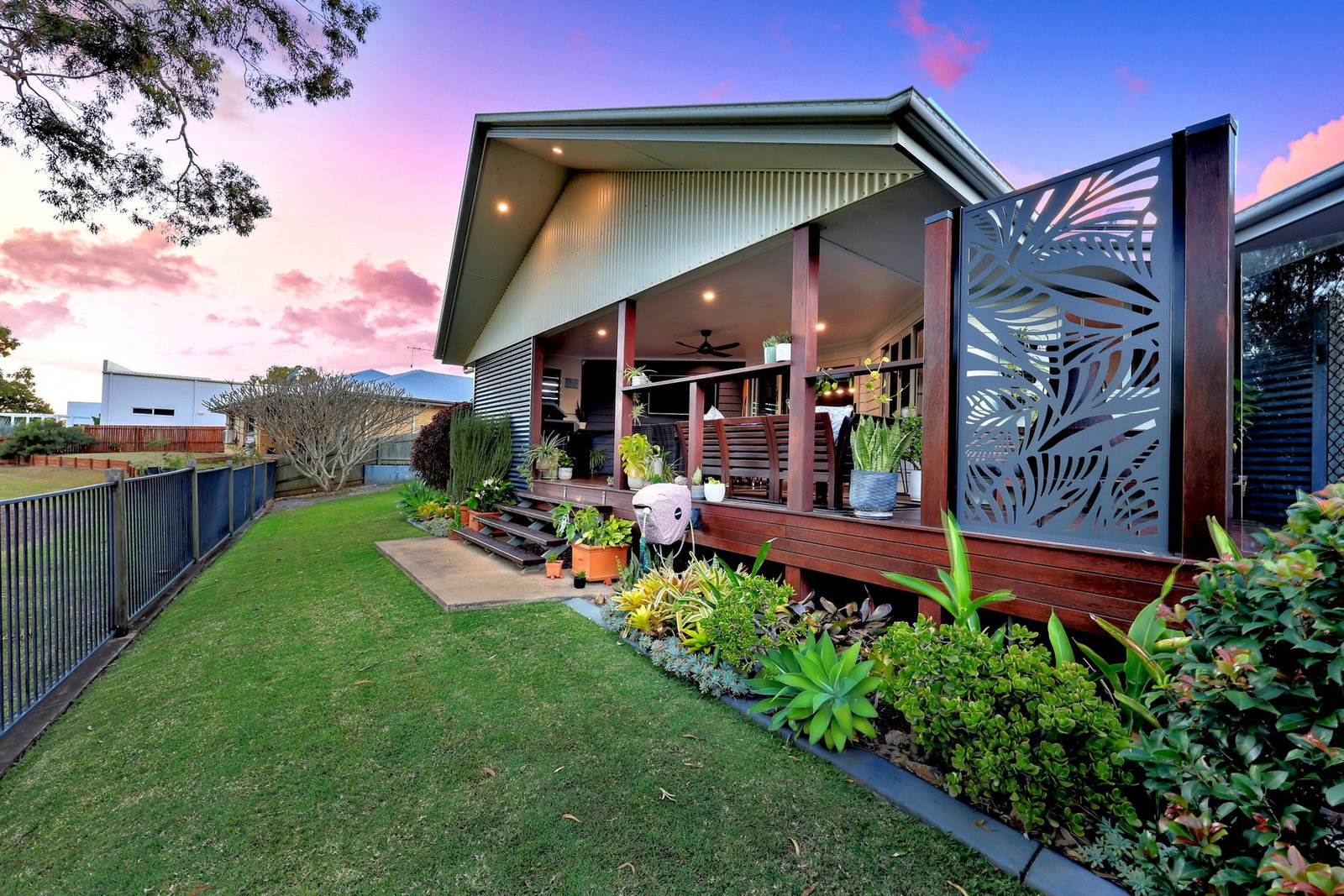 10 Sweetwater Court, Ashfield  QLD  4670