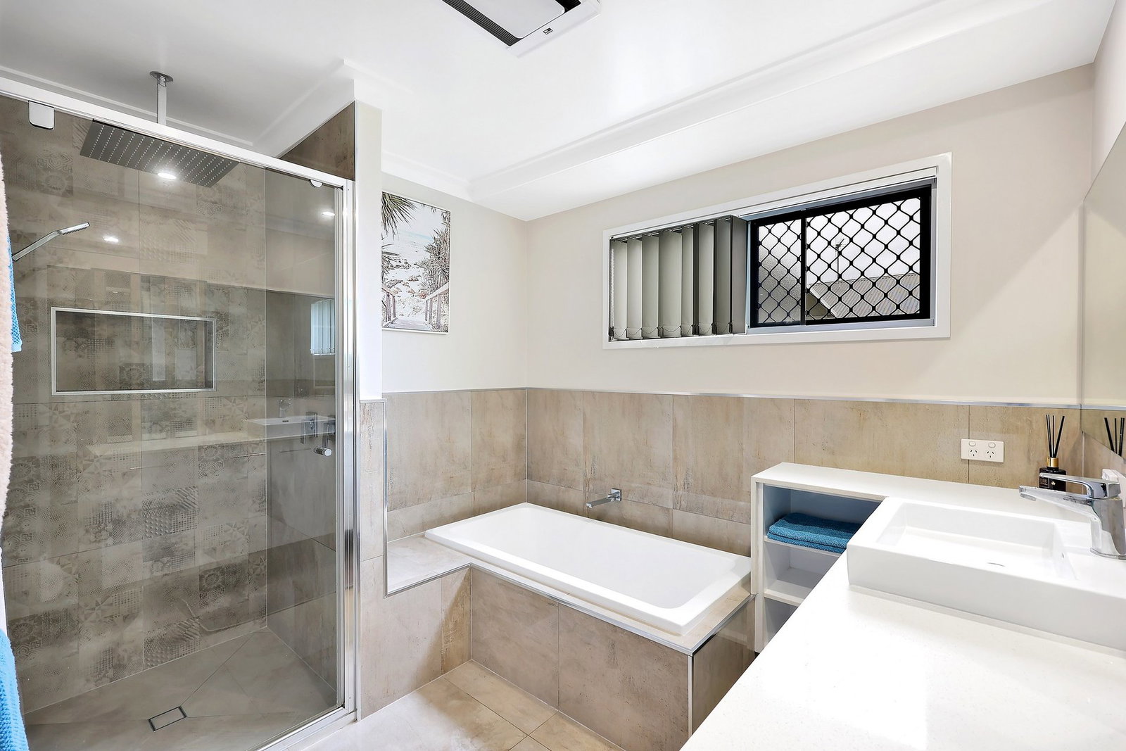 12 Sorrento Drive, Bargara  QLD  4670
