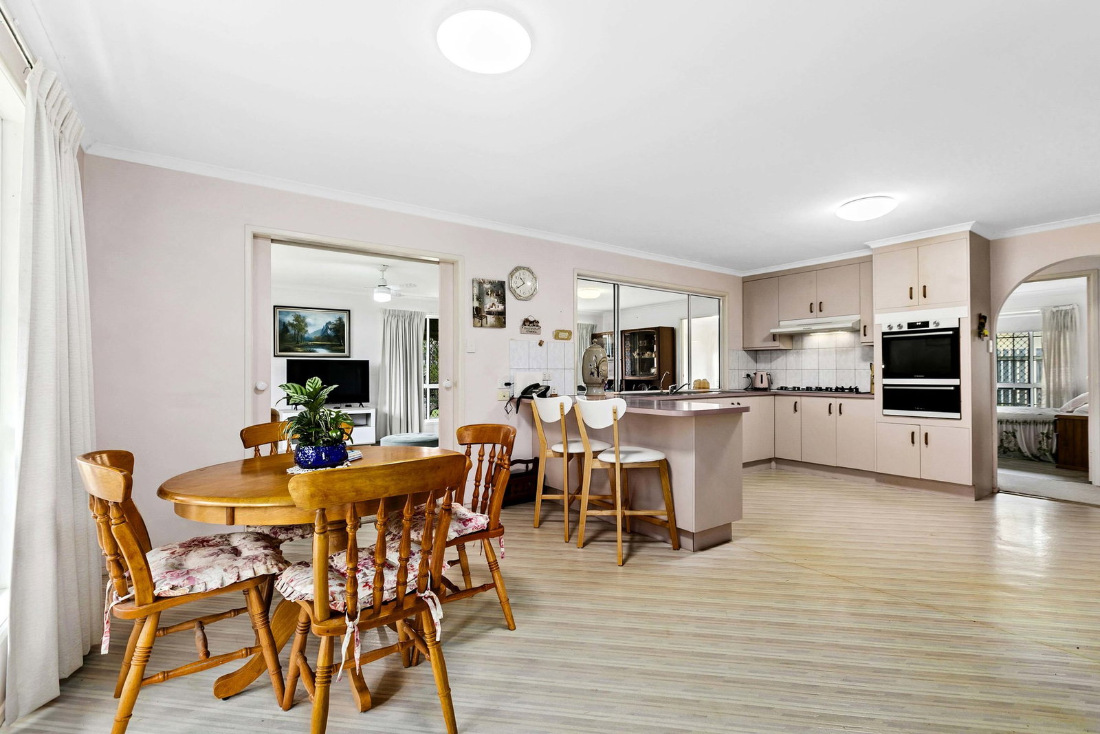 33 Jocelyn Parade, Granville  QLD  4650