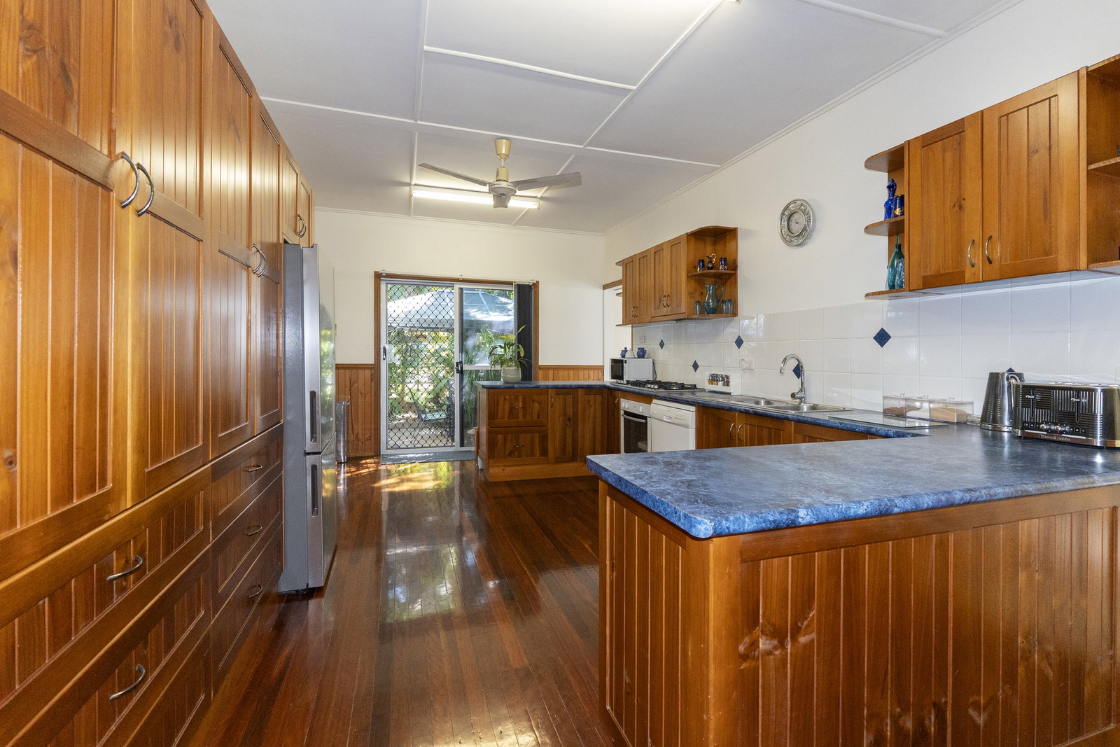 4 Martins Road, Gooburrum  QLD  4670