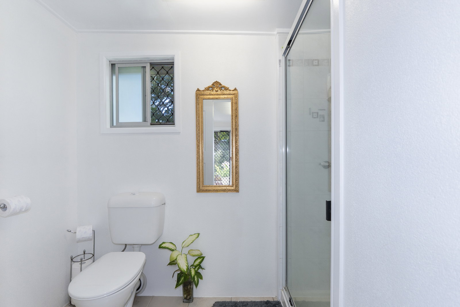 4 Martins Road, Gooburrum  QLD  4670