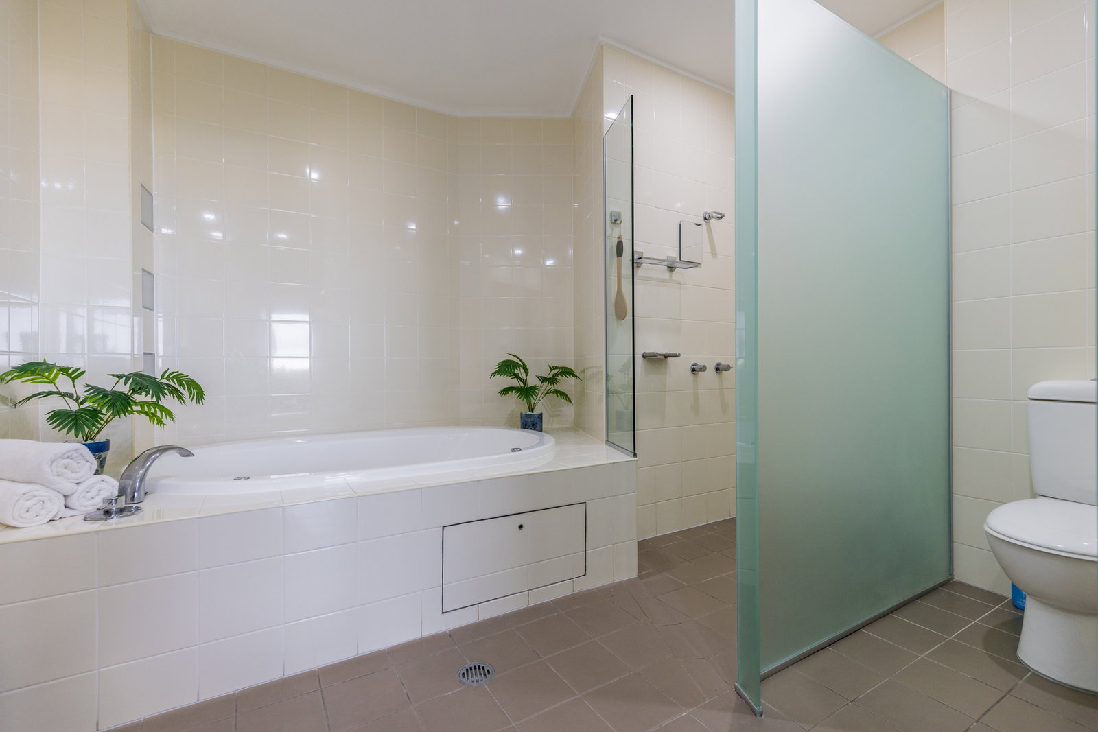 126/9-11 Beaches Village Circuit, Agnes Water  QLD  4677