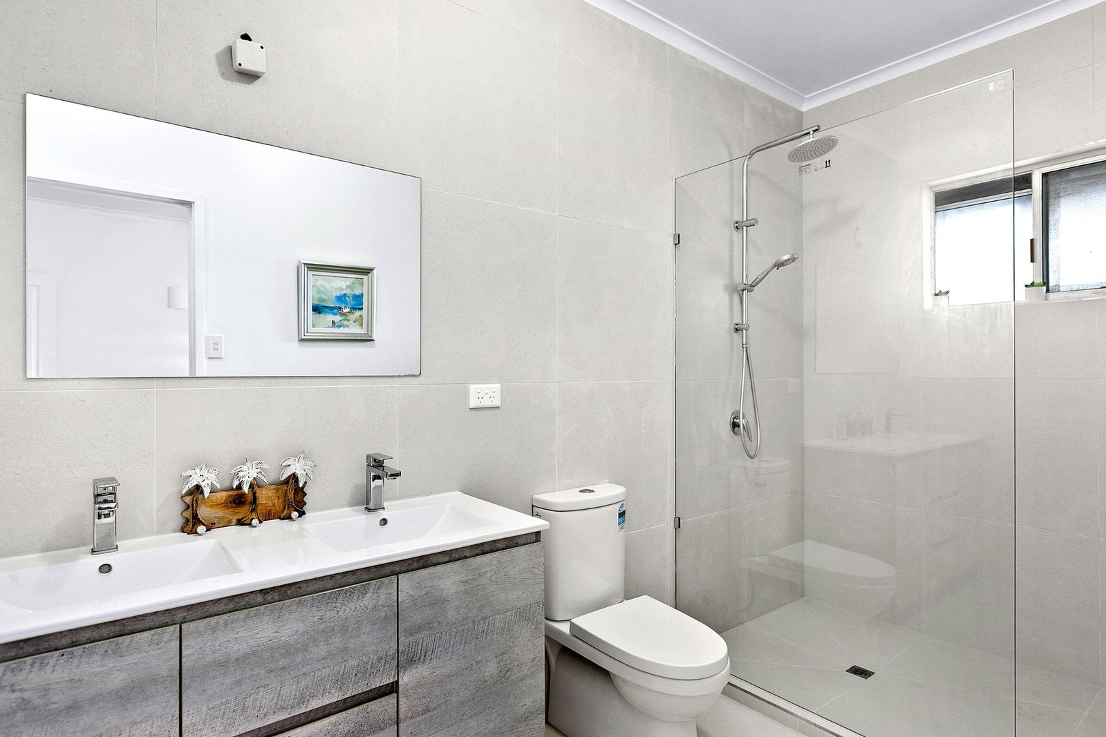 215 Boronia Drive, Poona  QLD  4650