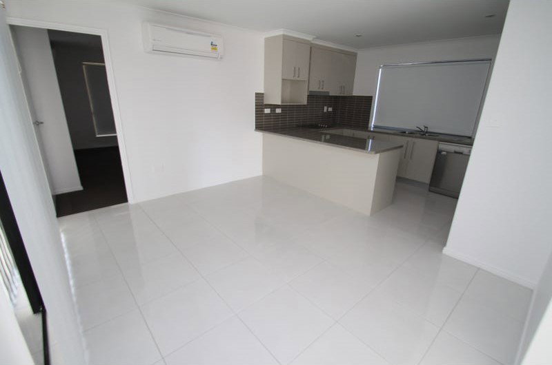 1 Brando Lane, West Gladstone  QLD  4680
