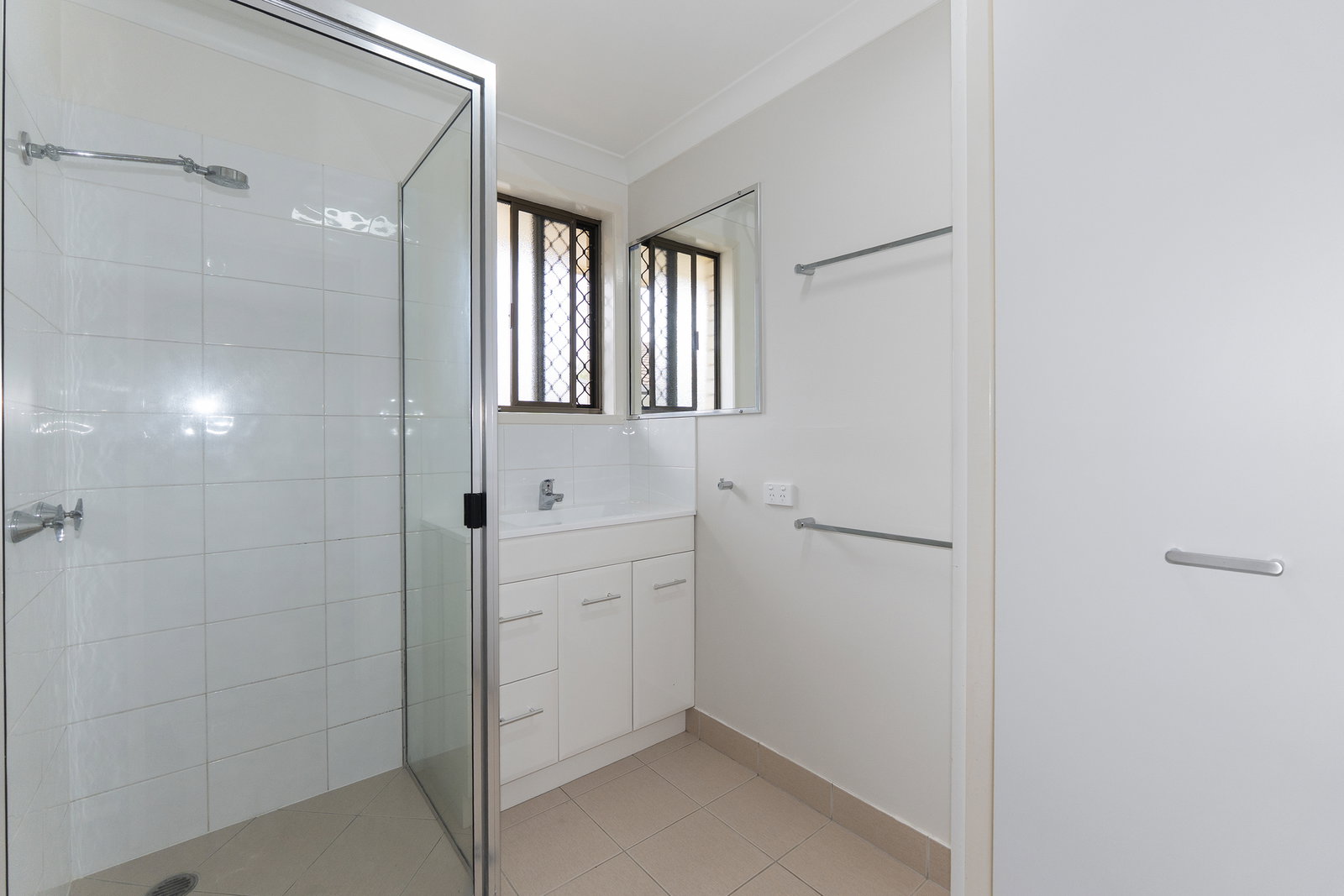 2/50 Holland Street, Bargara  QLD  4670