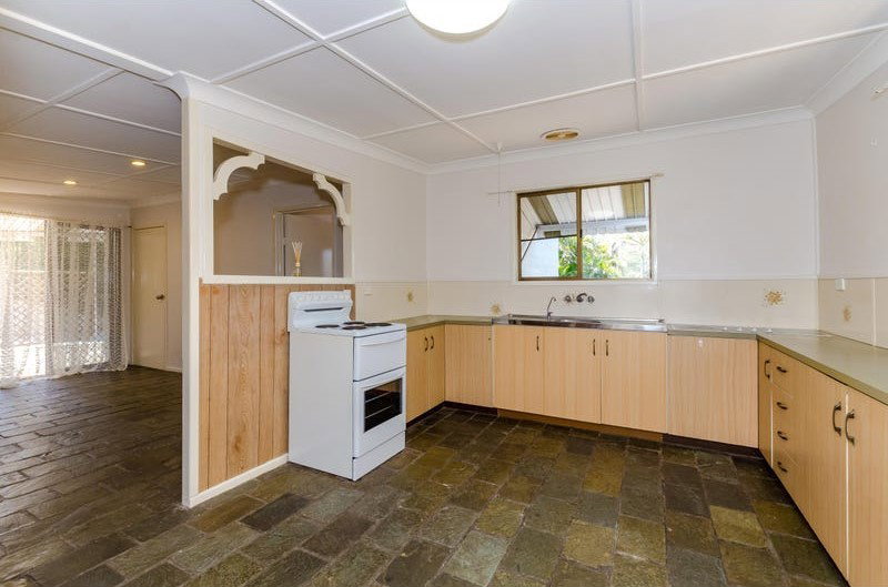 45 Higgins Street, West Gladstone  QLD  4680