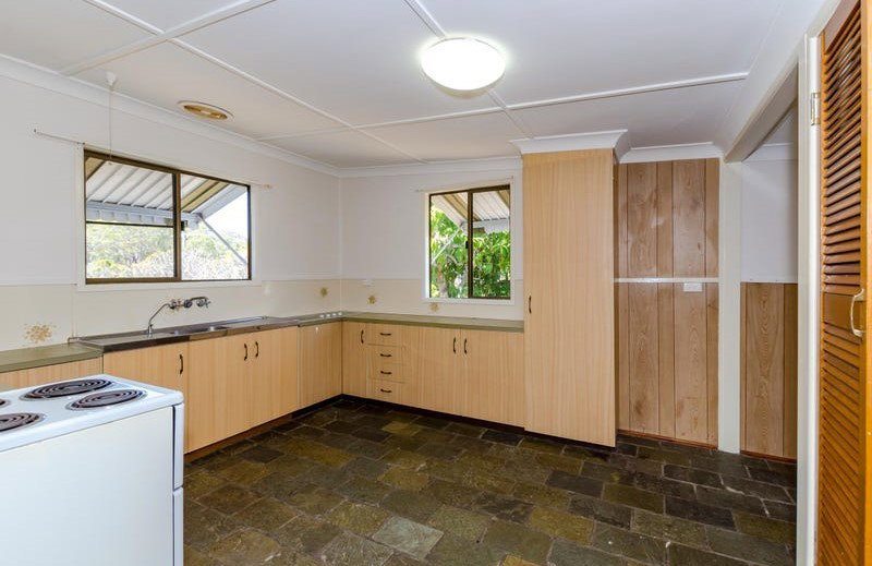 45 Higgins Street, West Gladstone  QLD  4680