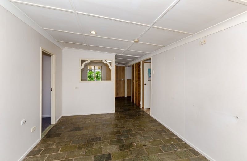 45 Higgins Street, West Gladstone  QLD  4680