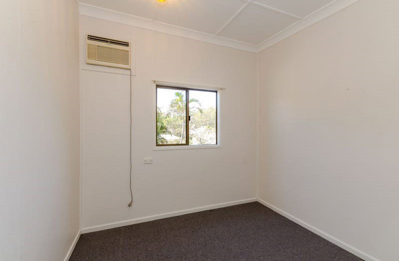 45 Higgins Street, West Gladstone  QLD  4680