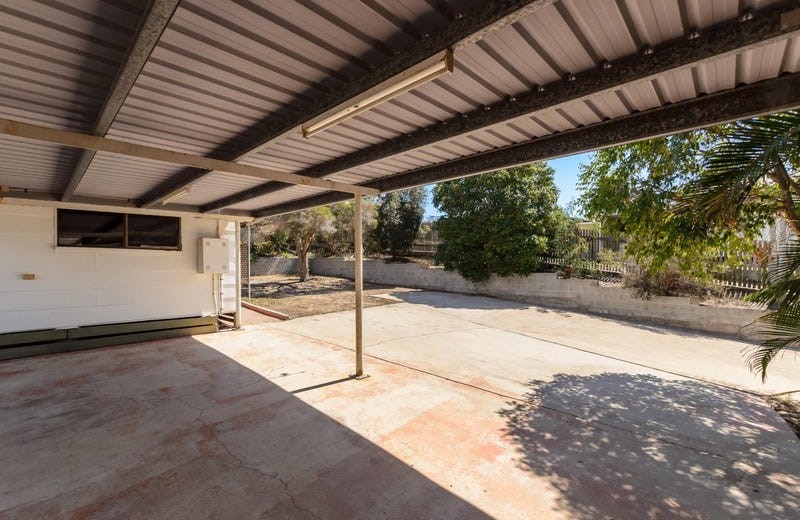 45 Higgins Street, West Gladstone  QLD  4680