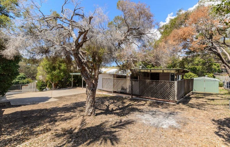 45 Higgins Street, West Gladstone  QLD  4680